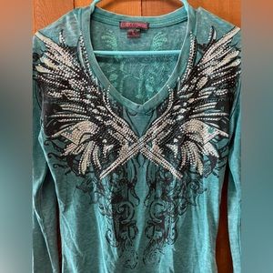 Rock&Roll Cowgirl burnout angel wing dueling pistols large, long sleeve, v neck,